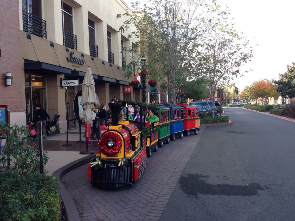 Fountains at Roseville Les aventures de la famille Bourg