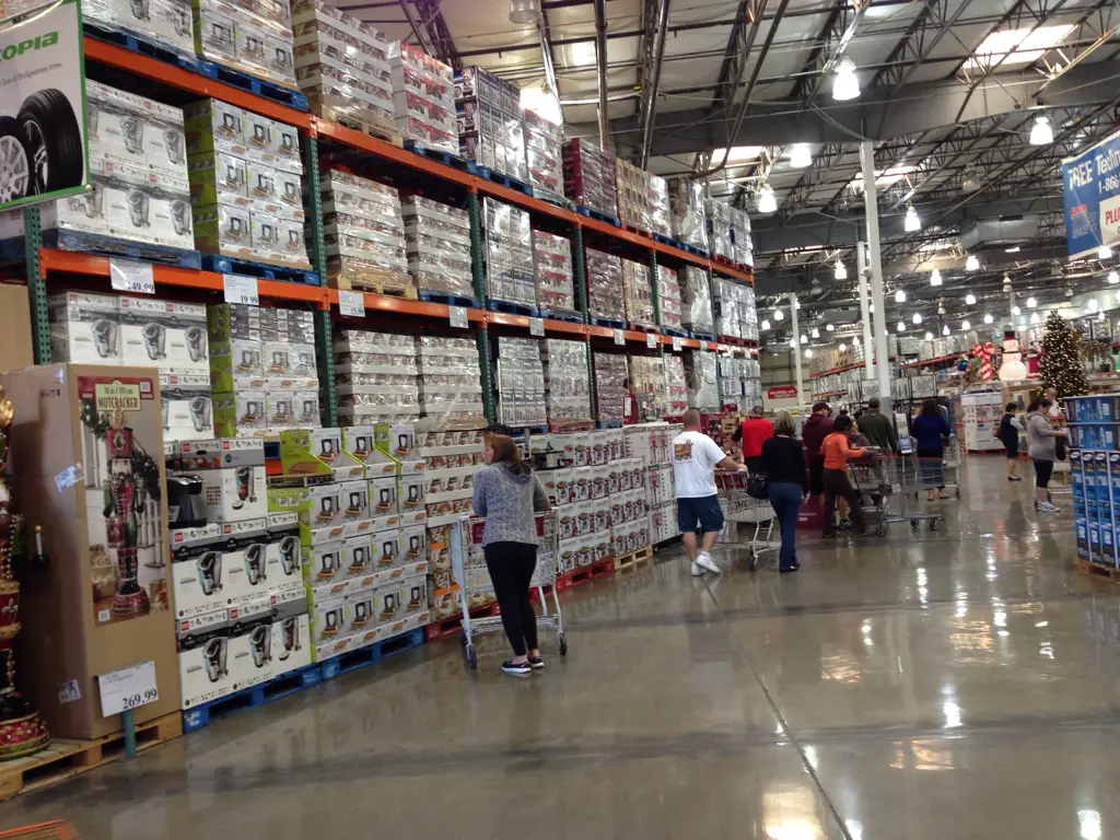 Costco Wholesale Les aventures de la famille Bourg