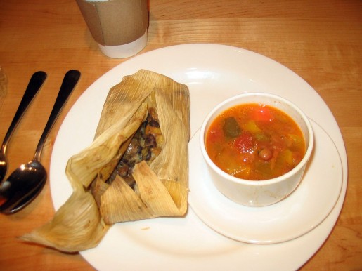 1280px-Tamale_lunch_at_the_National_Museum_of_the_American_Indian